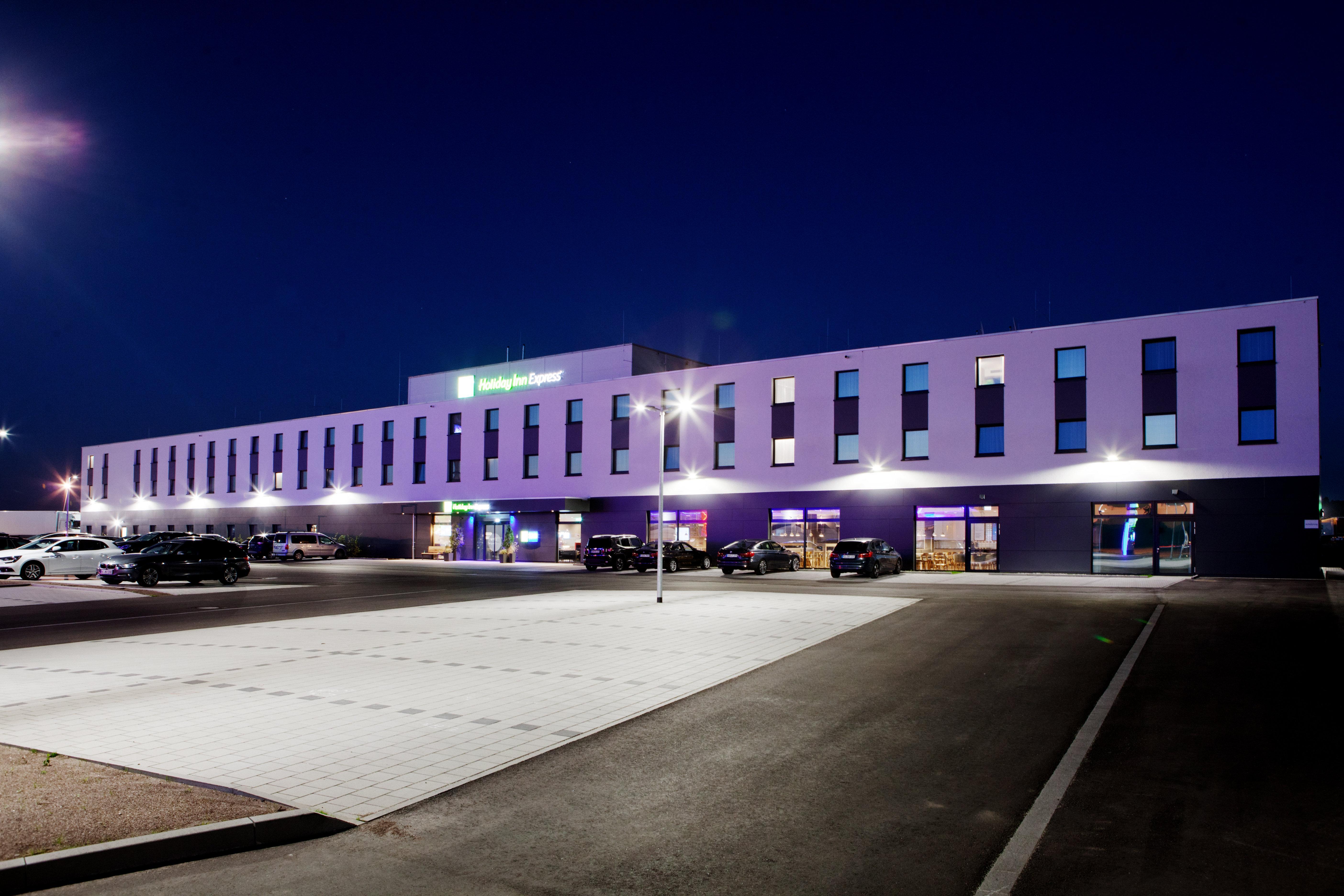 Holiday Inn Express - Ringsheim By Ihg Esterno foto