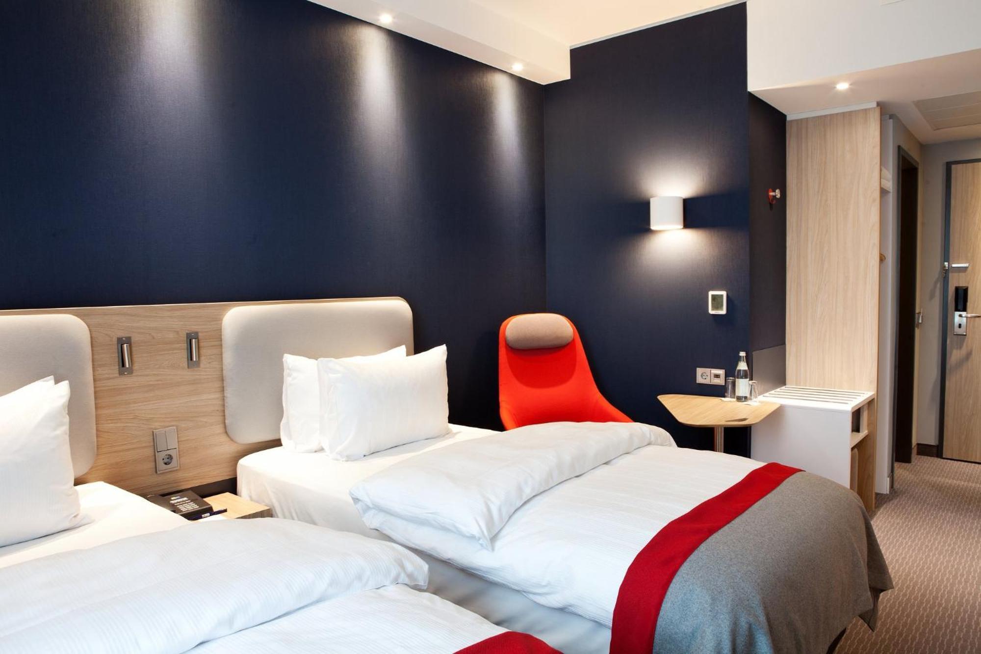 Holiday Inn Express - Ringsheim By Ihg Esterno foto